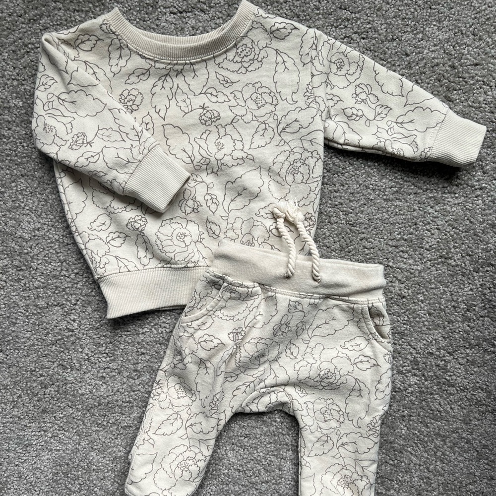 Rylee + Cru 0-3 month Wild Rose Sweater + Pants
